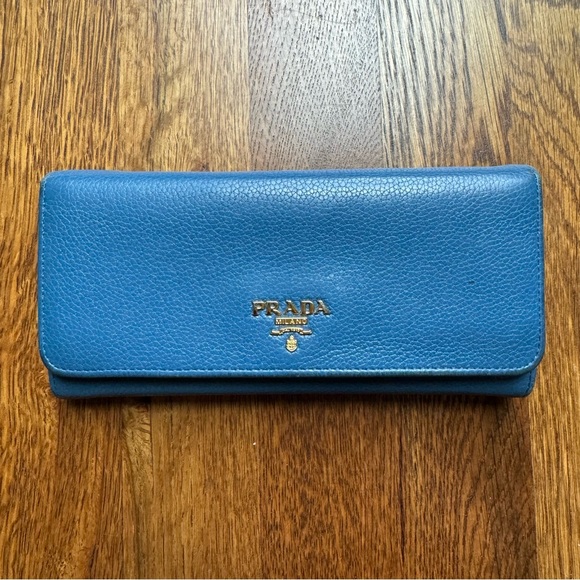 ❤️LAST CHANCE❤️ Prada Blue Saffiano Leather Snap ID Holder Long Wallet (w/ COA) - Picture 2 of 15